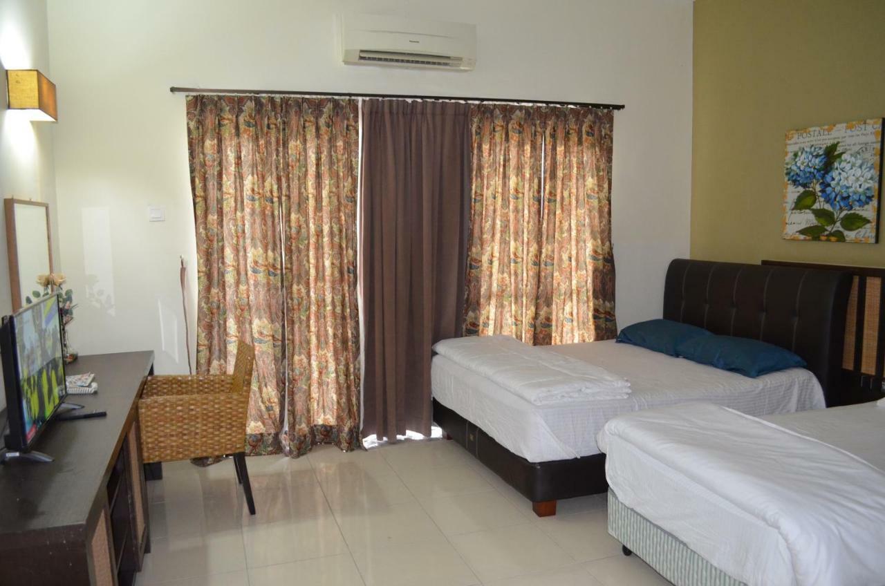 Kampong Tanjong Pechah Gold Coast Morib Ain Studio מראה חיצוני תמונה